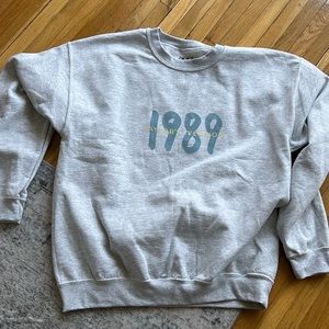 Taylor Swift 1989 (TV) crewneck